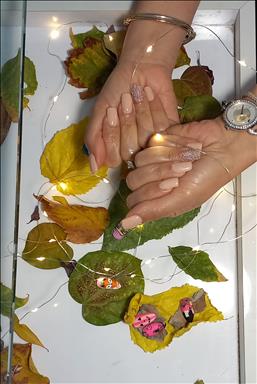 کلینیک تخصصی کاشت ناخن فرناز  سالن زیبایی کلینیک تخصصی کاشت ناخن فرناز   در  تهران