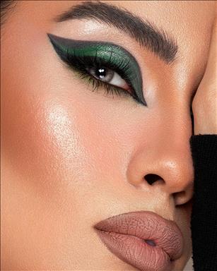 سالن زیبایی میکاپ زینب طوسی  در  مشهد